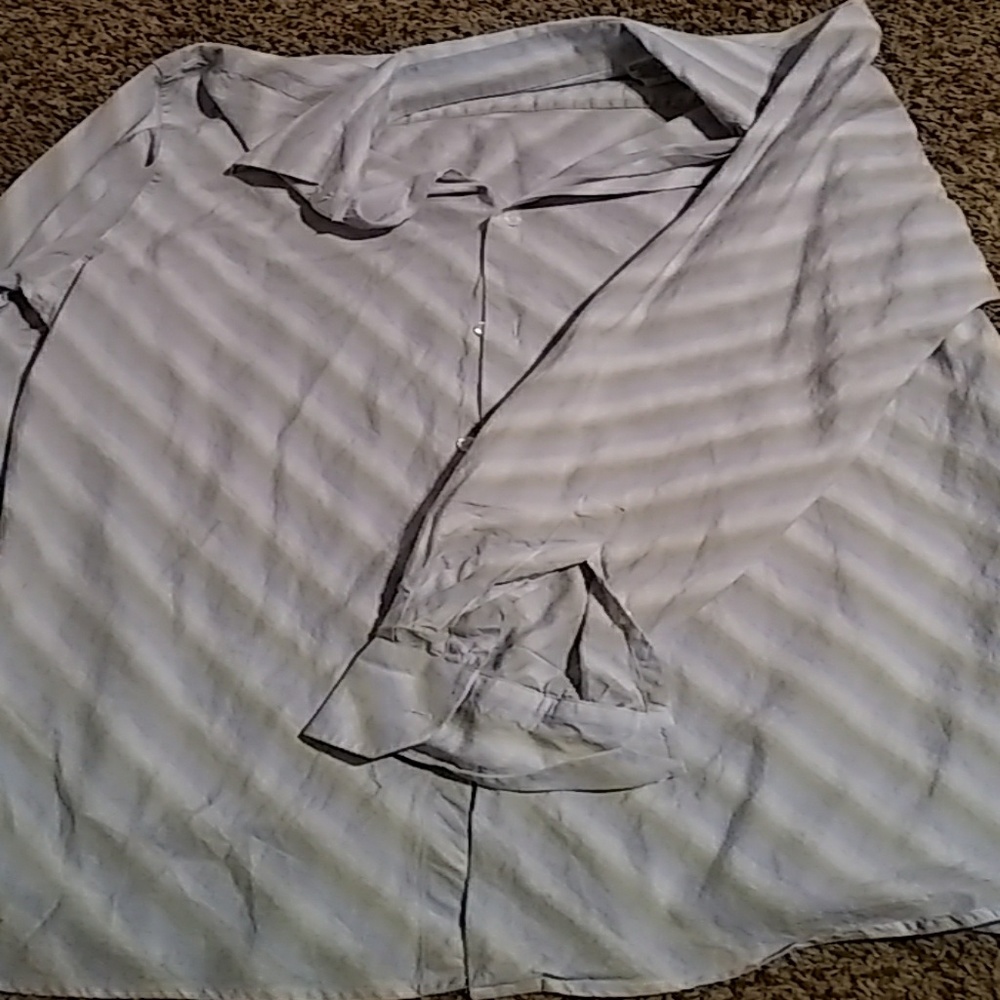 Perry Ellis men's dress shirt